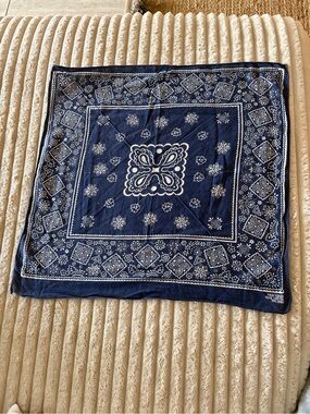 VTG Fast Color Navy Paisley Bandana - Men Accessories EXCELLENT condition